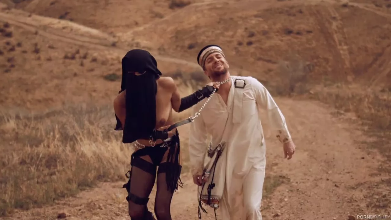 Arab Girl Fucking Her Slave MILF PORN XXX